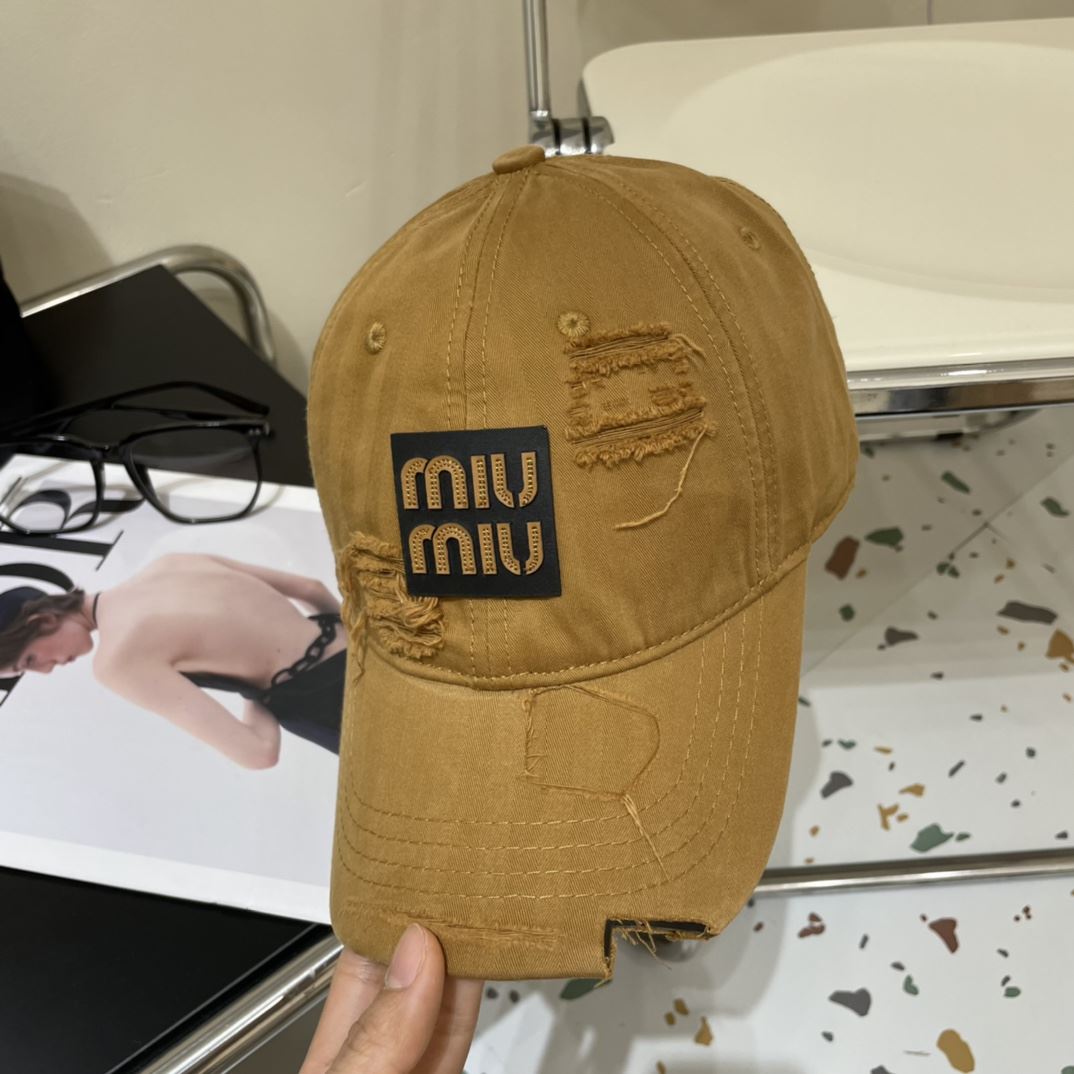 Miu Miu Caps